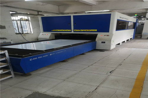 龍崗區(qū)廚房設(shè)備及商用廚具價(jià)格與計(jì)算機(jī)軟硬件批發(fā)全解析